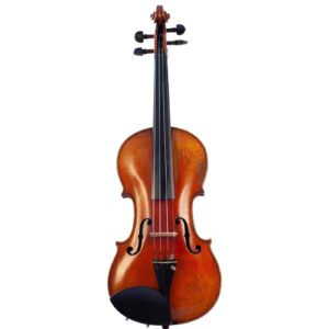 Old violin labeled Lor e Tom Carcassi
